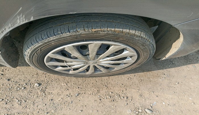 2015 Maruti Wagon R 1.0 VXI, Petrol, Manual, 66,402 km, tyre