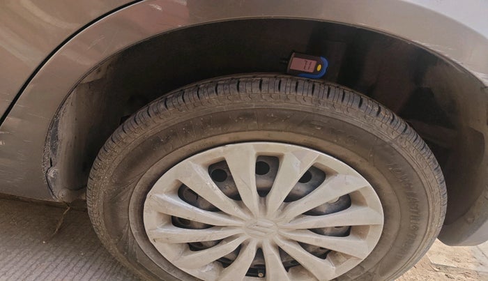2017 Maruti Swift Dzire VXI, Petrol, Manual, 50,024 km, tyre
