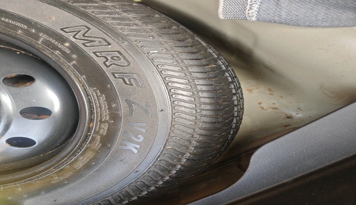 2017 Maruti Swift Dzire VXI, Petrol, Manual, 50,024 km, tyre