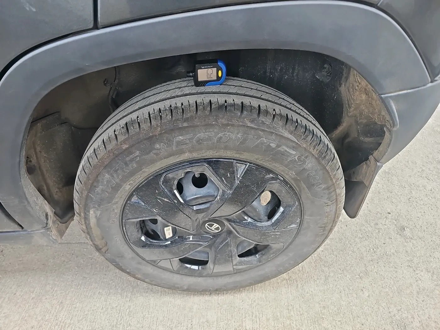 2025 Tata PUNCH Adventure Plus (S) iCNG, CNG, Manual, 6,135 km, tyre