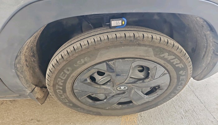 2025 Tata PUNCH Adventure Plus (S) iCNG, Petrol, Manual, 6,135 km, tyre