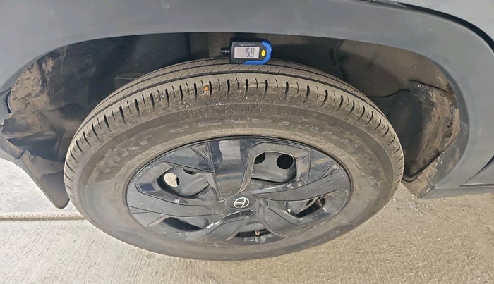 2025 Tata PUNCH Adventure Plus (S) iCNG, Petrol, Manual, 6,135 km, tyre