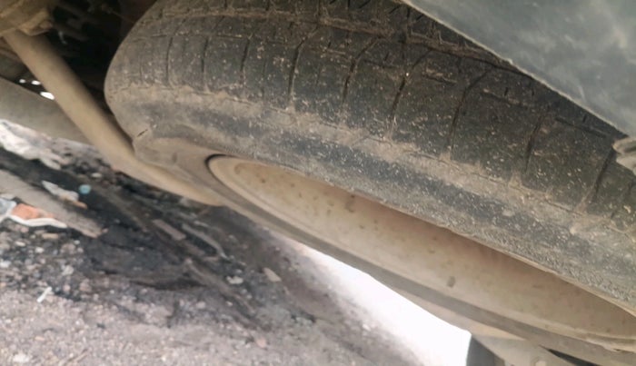 2012 Mahindra XUV500 W8, Diesel, Manual, 2,14,193 km, tyre