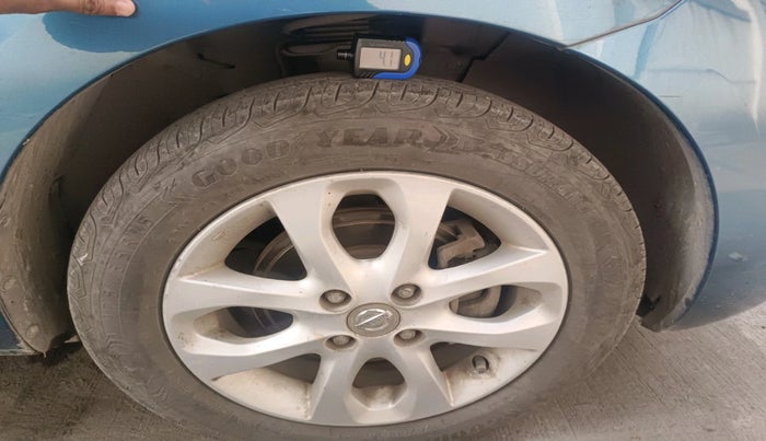 2014 Nissan Micra XV CVT, Petrol, Automatic, 68,803 km, tyre