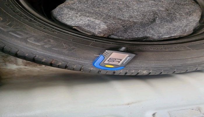 2019 Hyundai VENUE S 1.2, Petrol, Manual, 79,298 km, tyre