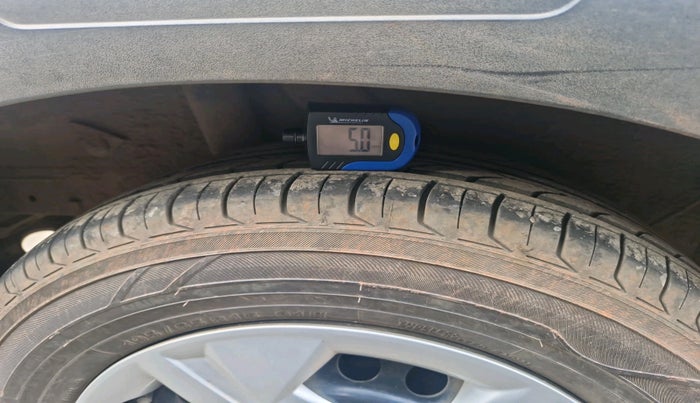 2019 Hyundai VENUE S 1.2, Petrol, Manual, 79,298 km, tyre