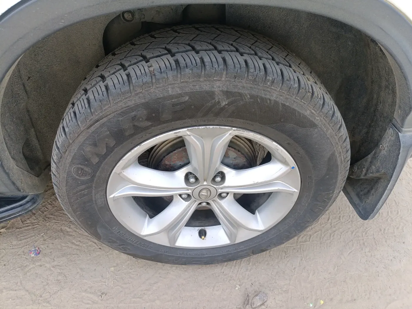 2019 Tata Harrier XZ 2.0L, Diesel, Manual, 2,37,766 km, tyre