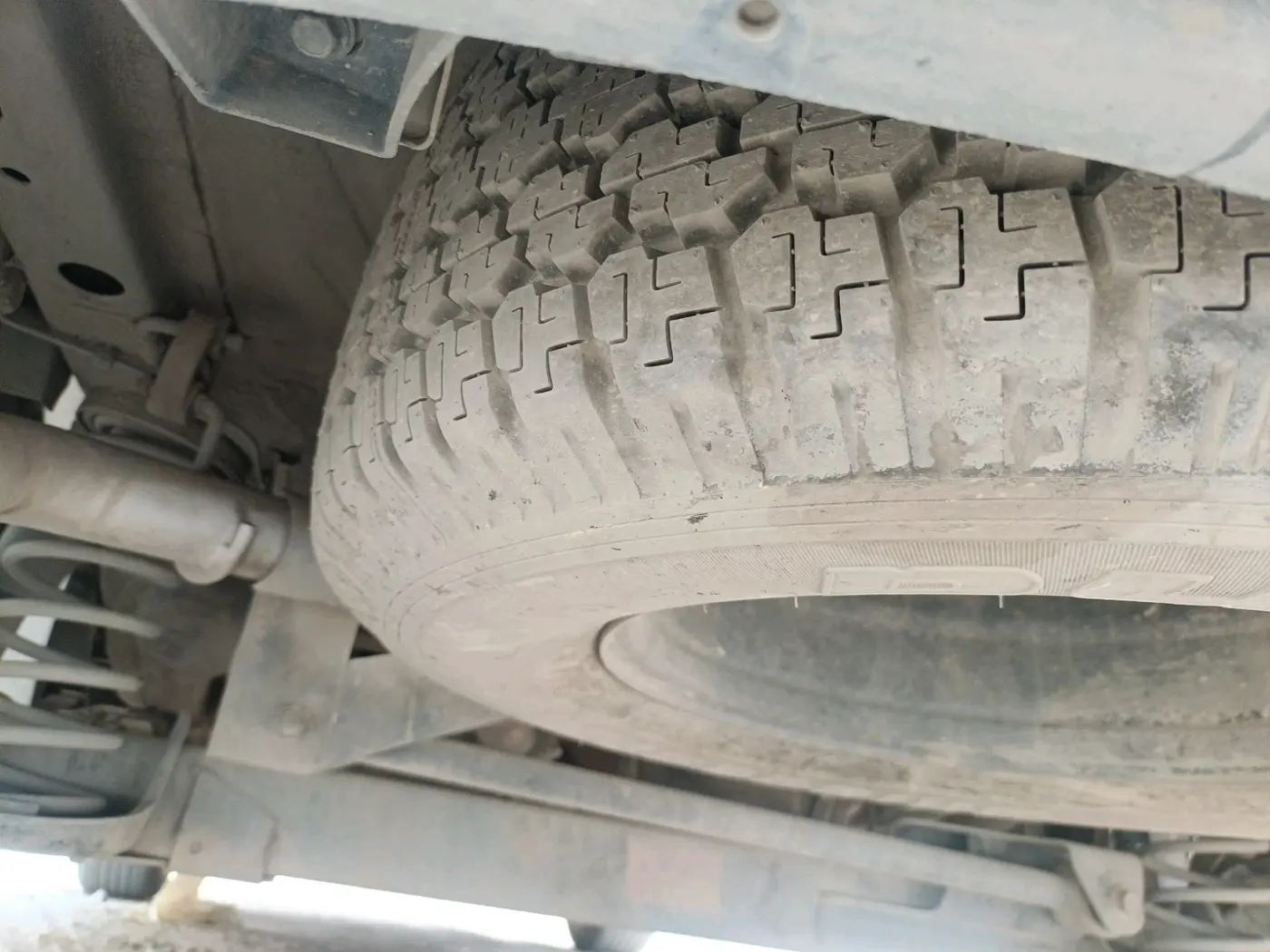 2019 Tata Harrier XZ 2.0L, Diesel, Manual, 2,37,766 km, tyre