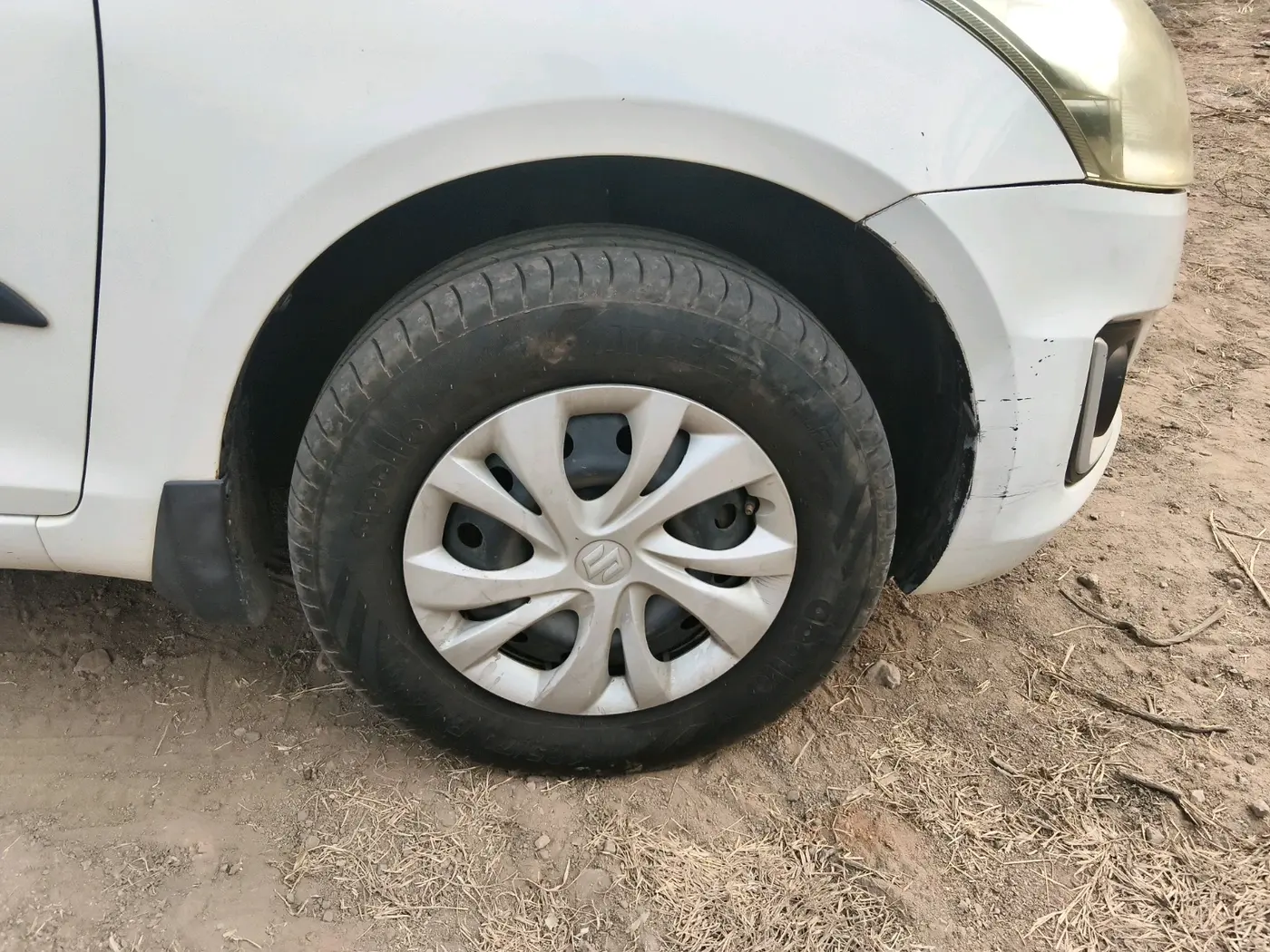 2017 Maruti Swift VDI, Diesel, Manual, 1,17,153 km, tyre