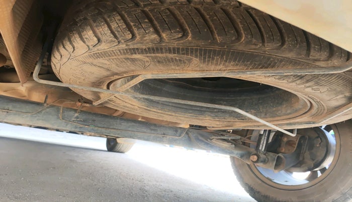 2014 Nissan Terrano XV D THP PREMIUM 110 PS, Diesel, Manual, 1,17,390 km, tyre