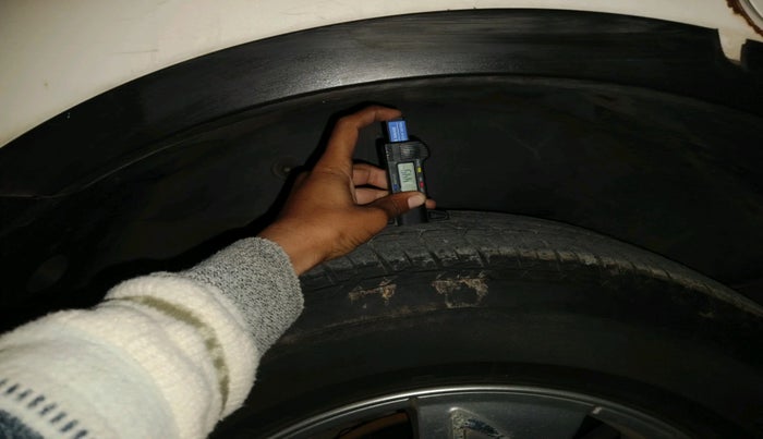 2013 Mahindra XUV500 W8, Diesel, Manual, 1,08,286 km, tyre