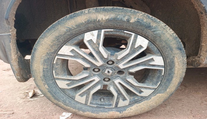 2023 Renault Kiger RXT (O) MT, Petrol, Manual, 34,219 km, tyre