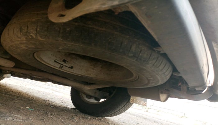 2011 Mahindra XUV500 W8, Diesel, Manual, 1,30,023 km, tyre