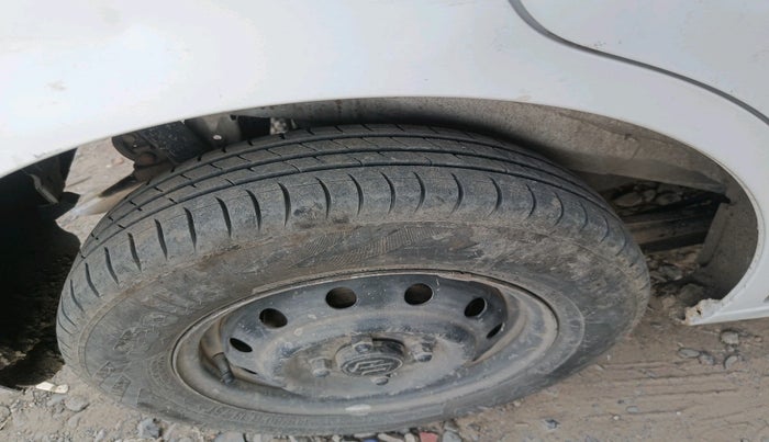 2012 Maruti Wagon R 1.0 LXI, Petrol, Manual, 1,12,349 km, tyre