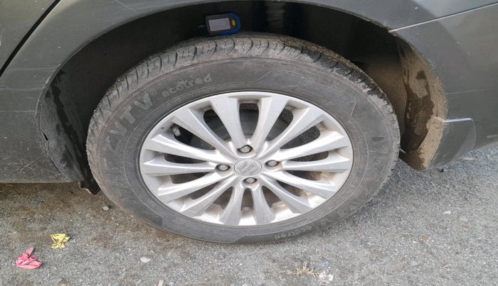 2018 Maruti Ciaz DELTA 1.5 SHVS MT PETROL, Petrol, Manual, 32,288 km, tyre