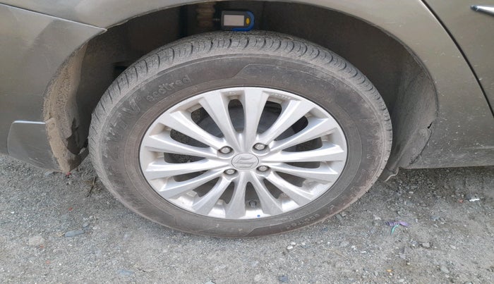 2018 Maruti Ciaz DELTA 1.5 SHVS MT PETROL, Petrol, Manual, 32,288 km, tyre