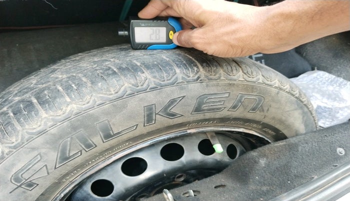 2014 Fiat Punto EVO ACTIVE 1.2, Petrol, Manual, 87,900 km, tyre