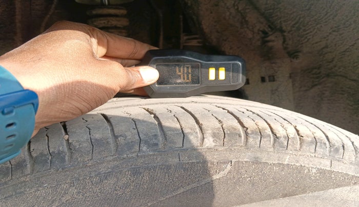 2024 Renault TRIBER RXZ, Petrol, Manual, 45,200 km, tyre