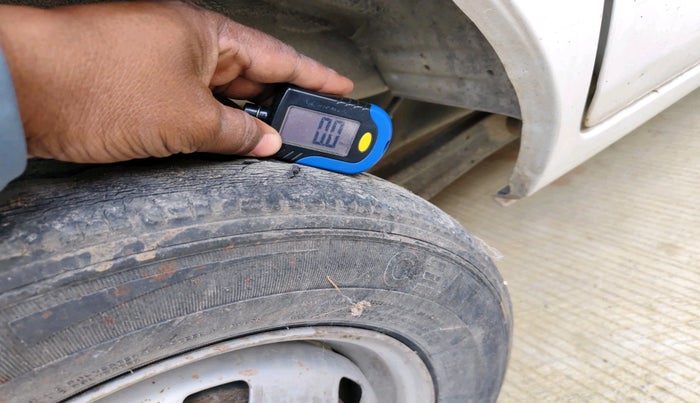 2017 Maruti Eeco 5 STR WITH A/C+HTR, Petrol, Manual, 49,959 km, tyre