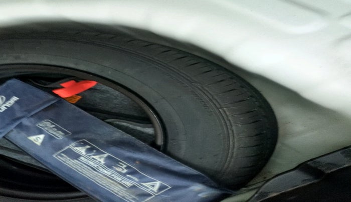 2024 Hyundai VENUE S Plus 1.2 Petrol MT, Petrol, Manual, 32,000 km, tyre