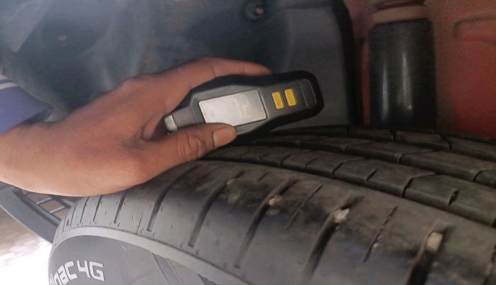 2023 Tata PUNCH Creative Dual Tone MT Sunroof, Petrol, Manual, 14,071 km, tyre