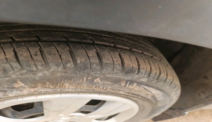 2018 Renault Kwid RXT 1.0 (O), Petrol, Manual, 11,543 km, tyre