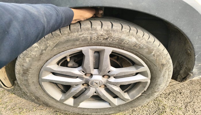 2019 Renault TRIBER RXZ, Petrol, Manual, 71,805 km, tyre