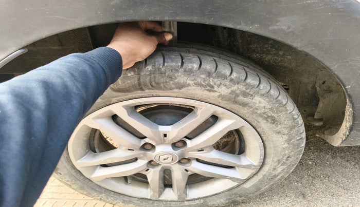 2019 Renault TRIBER RXZ, Petrol, Manual, 71,805 km, tyre