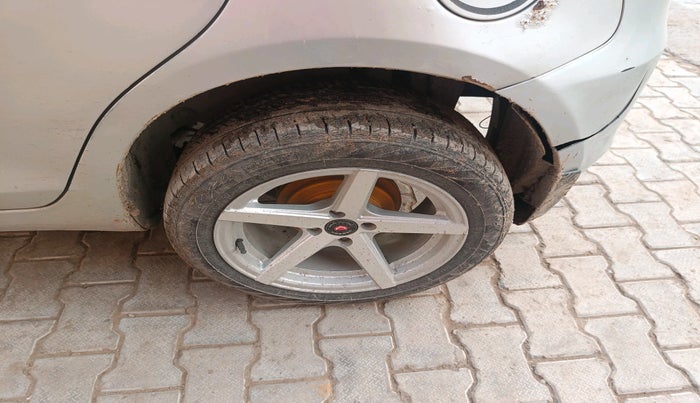 2011 Maruti Swift LXI, Petrol, Manual, 1,66,948 km, tyre