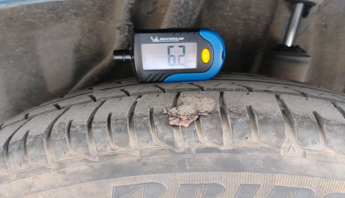 2015 Honda Amaze 1.2L I-VTEC S, Petrol, Manual, 64,788 km, tyre