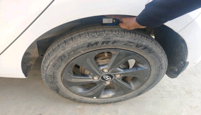 2018 Hyundai Grand i10 SPORTZ 1.2 KAPPA VTVT, Petrol, Manual, 42,526 km, tyre