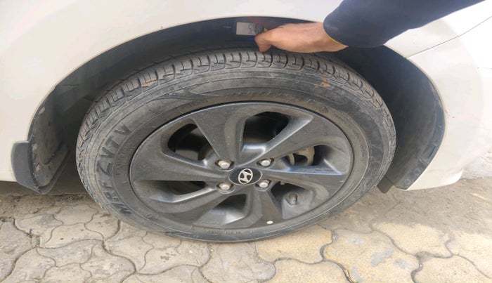 2018 Hyundai Grand i10 SPORTZ 1.2 KAPPA VTVT, Petrol, Manual, 42,526 km, tyre