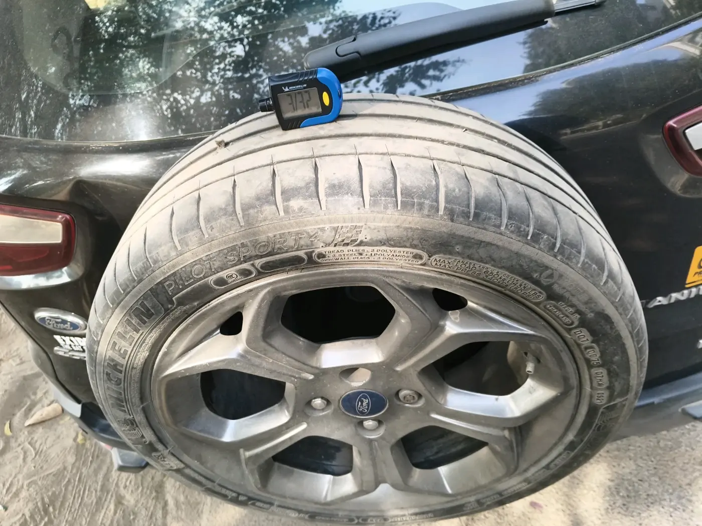 2019 Ford Ecosport TITANIUM 1.5L SIGNATURE EDITION (SUNROOF) DIESEL, Diesel, Manual, 2,44,188 km, tyre