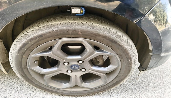 2019 Ford Ecosport TITANIUM 1.5L SIGNATURE EDITION (SUNROOF) DIESEL, Diesel, Manual, 2,44,188 km, tyre