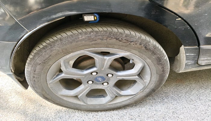 2019 Ford Ecosport TITANIUM 1.5L SIGNATURE EDITION (SUNROOF) DIESEL, Diesel, Manual, 2,44,188 km, tyre