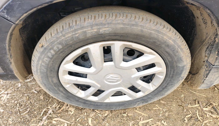 2017 Maruti Vitara Brezza LDI (O), Diesel, Manual, 1,36,375 km, tyre