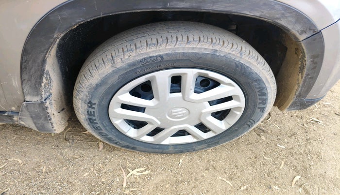 2017 Maruti Vitara Brezza LDI (O), Diesel, Manual, 1,36,375 km, tyre