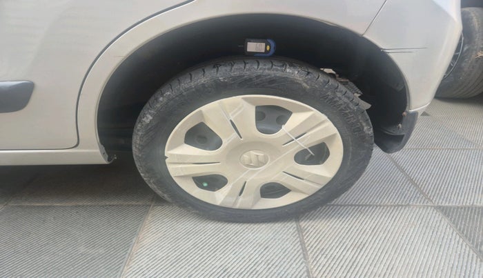 2015 Maruti Wagon R 1.0 VXI, Petrol, Manual, 27,163 km, tyre