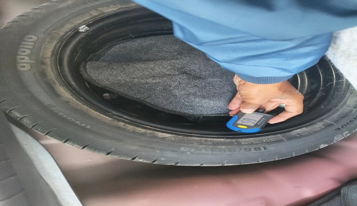 2016 Hyundai Elite i20 ASTA 1.2 (O), Petrol, Manual, 39,172 km, tyre