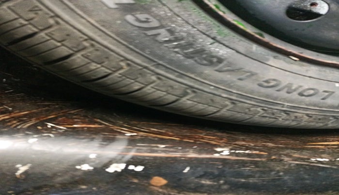 2014 Maruti Swift VDI, Diesel, Manual, 1,16,445 km, tyre