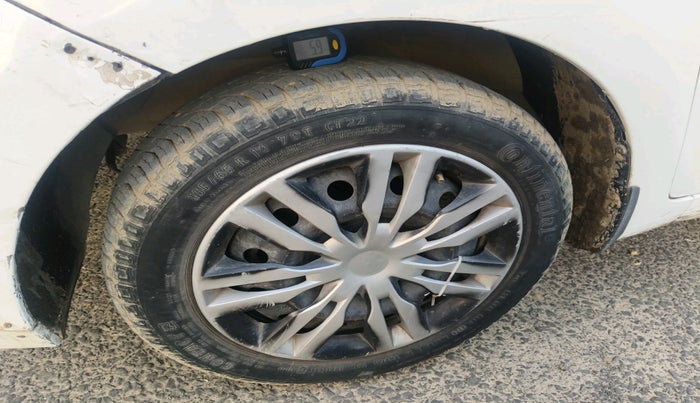 2016 Hyundai Xcent S 1.2, Petrol, Manual, 89,559 km, tyre