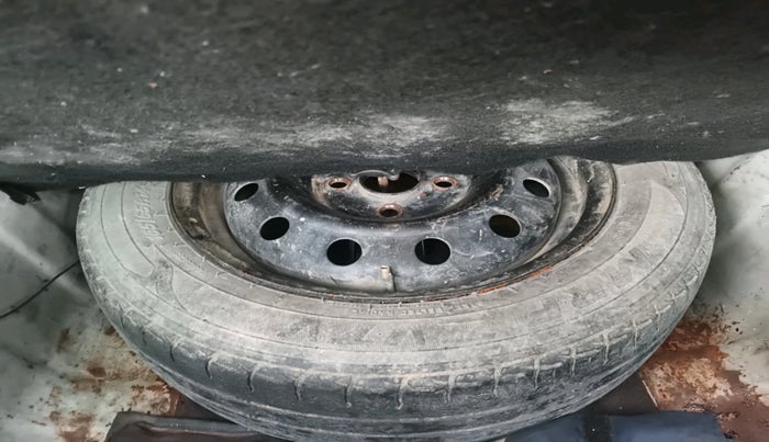 2016 Hyundai Xcent S 1.2, Petrol, Manual, 89,559 km, tyre