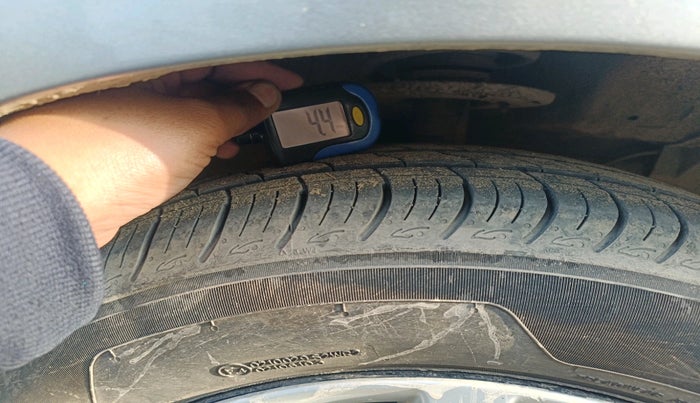 2018 Maruti Ciaz SIGMA 1.5 SHVS MT  PETROL, Petrol, Manual, 1,25,160 km, tyre