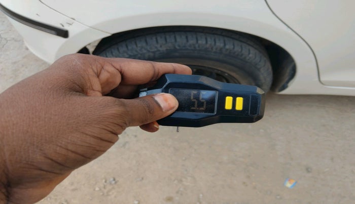 2016 Maruti Swift VDI, Diesel, Manual, 60,336 km, tyre