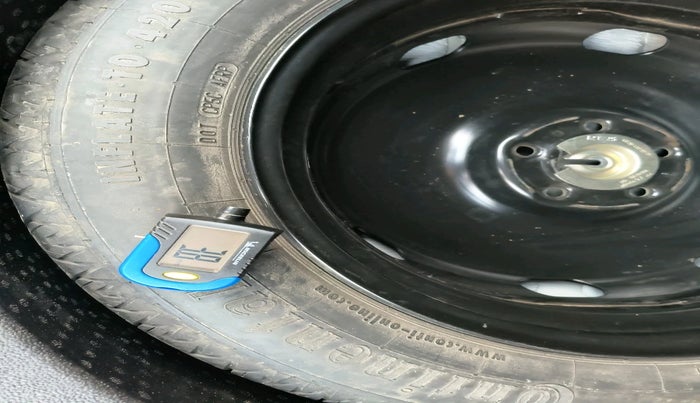 2017 Audi Q3 30 TDI PREMIUM PLUS, Diesel, Automatic, 1,29,745 km, tyre