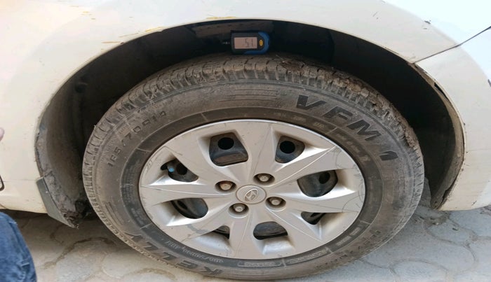 2016 Hyundai Elite i20 MAGNA 1.2, Petrol, Manual, 2,15,973 km, tyre