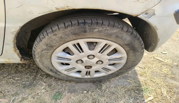 2011 Hyundai Santro Xing GLS, Petrol, Manual, 1,85,094 km, tyre