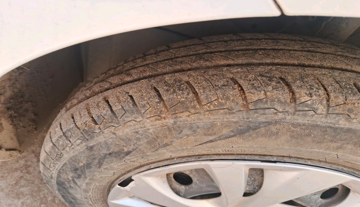 2022 Maruti Swift VXI CNG, CNG, Manual, 59,292 km, tyre