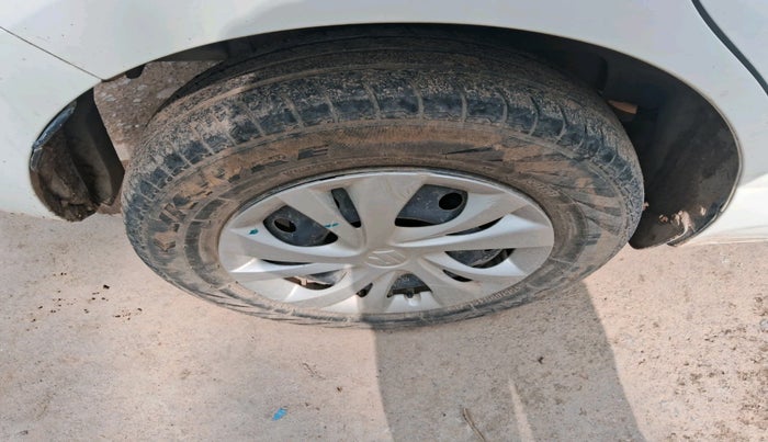 2022 Maruti Swift VXI CNG, CNG, Manual, 59,292 km, tyre