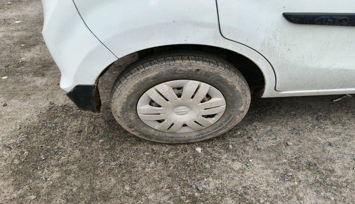 2020 Maruti Alto VXI, Petrol, Manual, 33,791 km, tyre